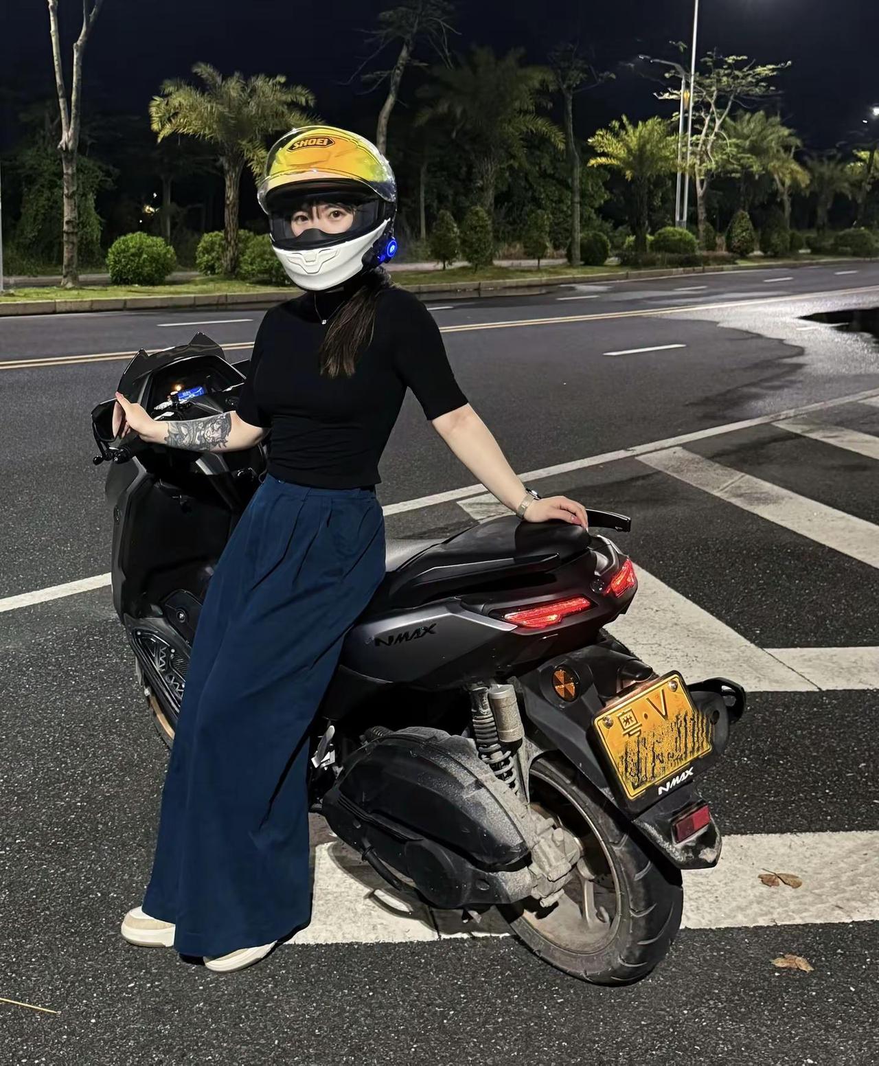 活在别人眼里  就会死在别人嘴里帅哥 一米八  雅马哈nmax155