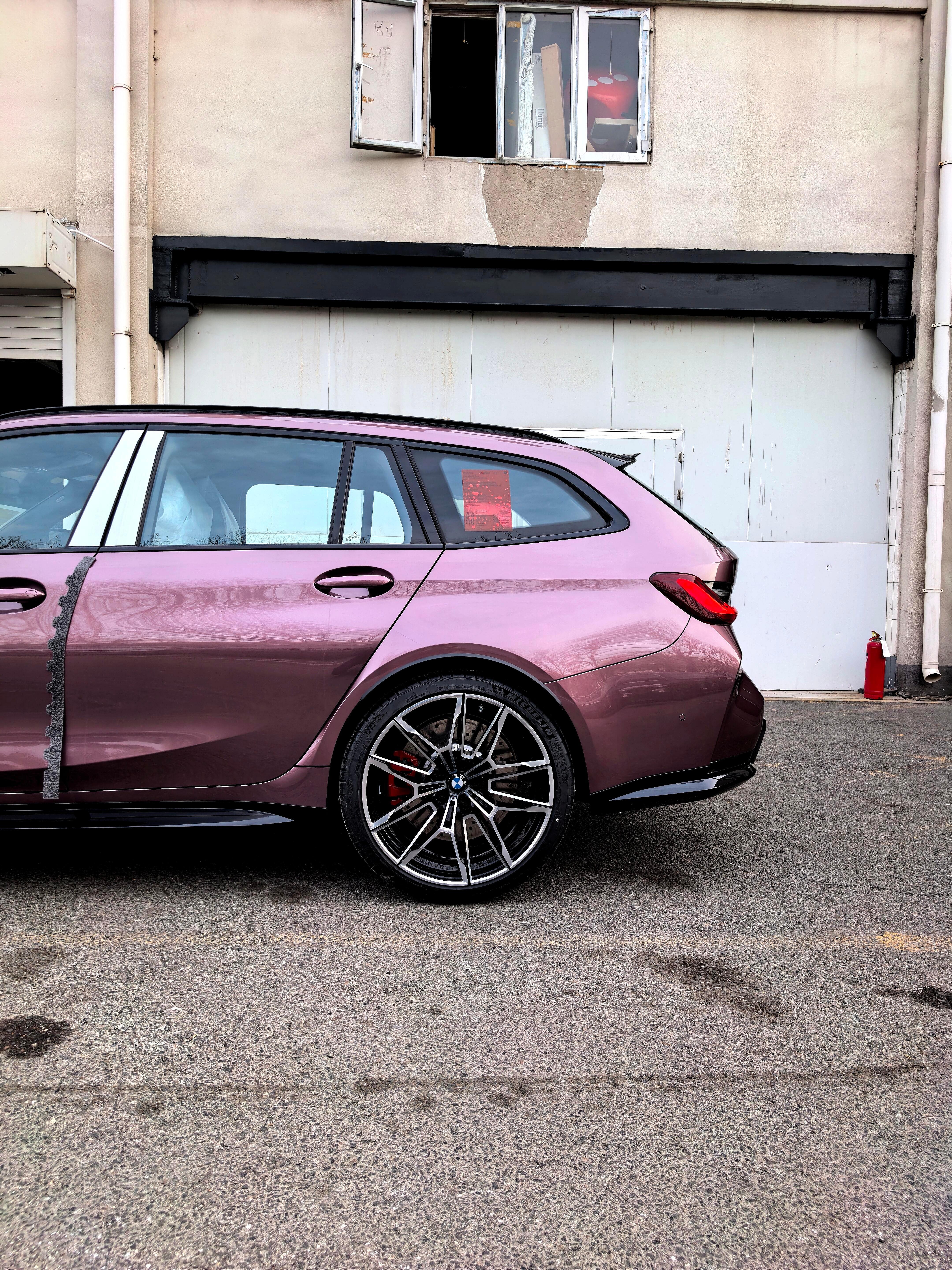 帅哦，这个宝马M3 Touring 天鹅绒紫+银石桶椅M3旅行，才是性能瓦罐的终