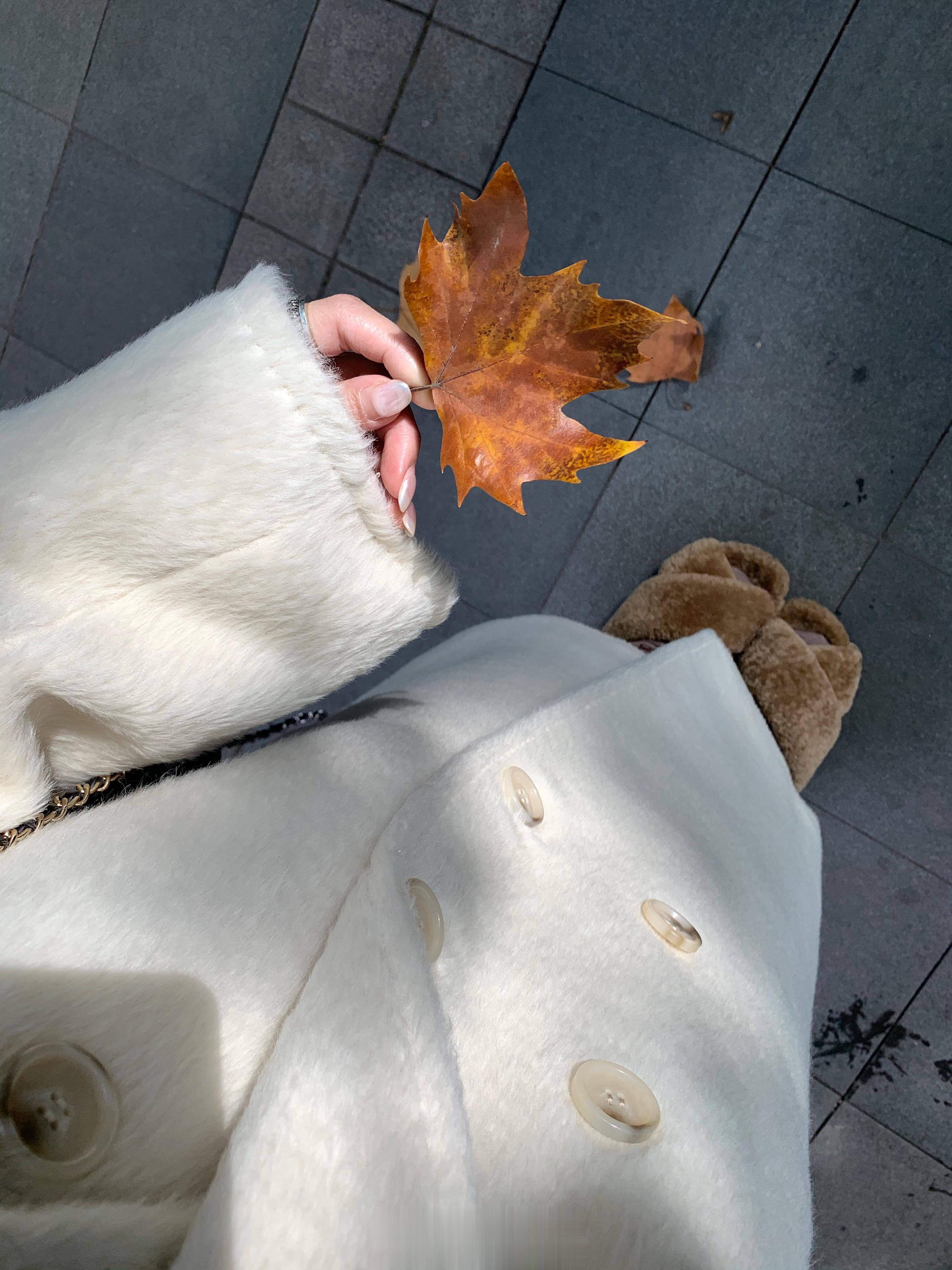 今年仍旧是挚爱的冰岛大衣🤍🦙超质感苏力羊驼绒 加了米兰驼新色 浓郁棕色系浪漫