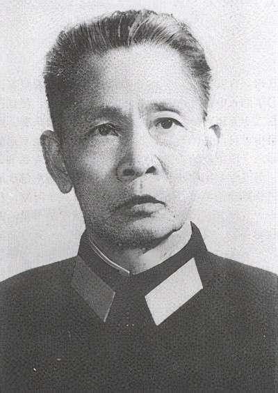 1941年，新四军一个旅被17000日军追杀，彭明治旅长却在撤退途中突然调头：回