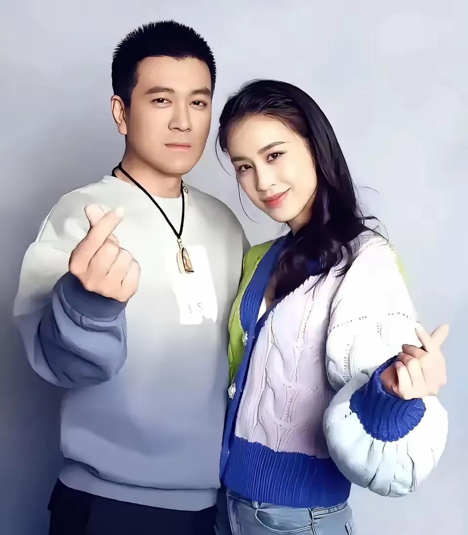 《再见爱人》杨子和黄圣依真的是郎才女貌。挺般配的一对。其实杨子对圣依真的很了解，