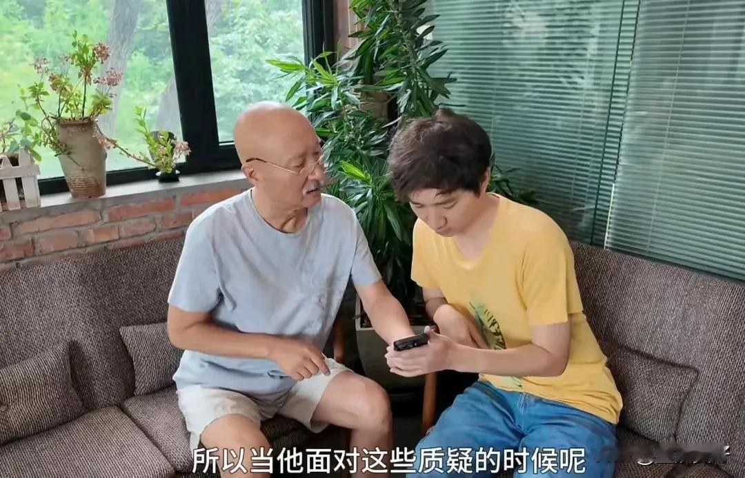 陈佩斯又一次硬钢到底！
近日，若不是陈大愚通过短视频账号陈佩斯父与子称有人多次冒