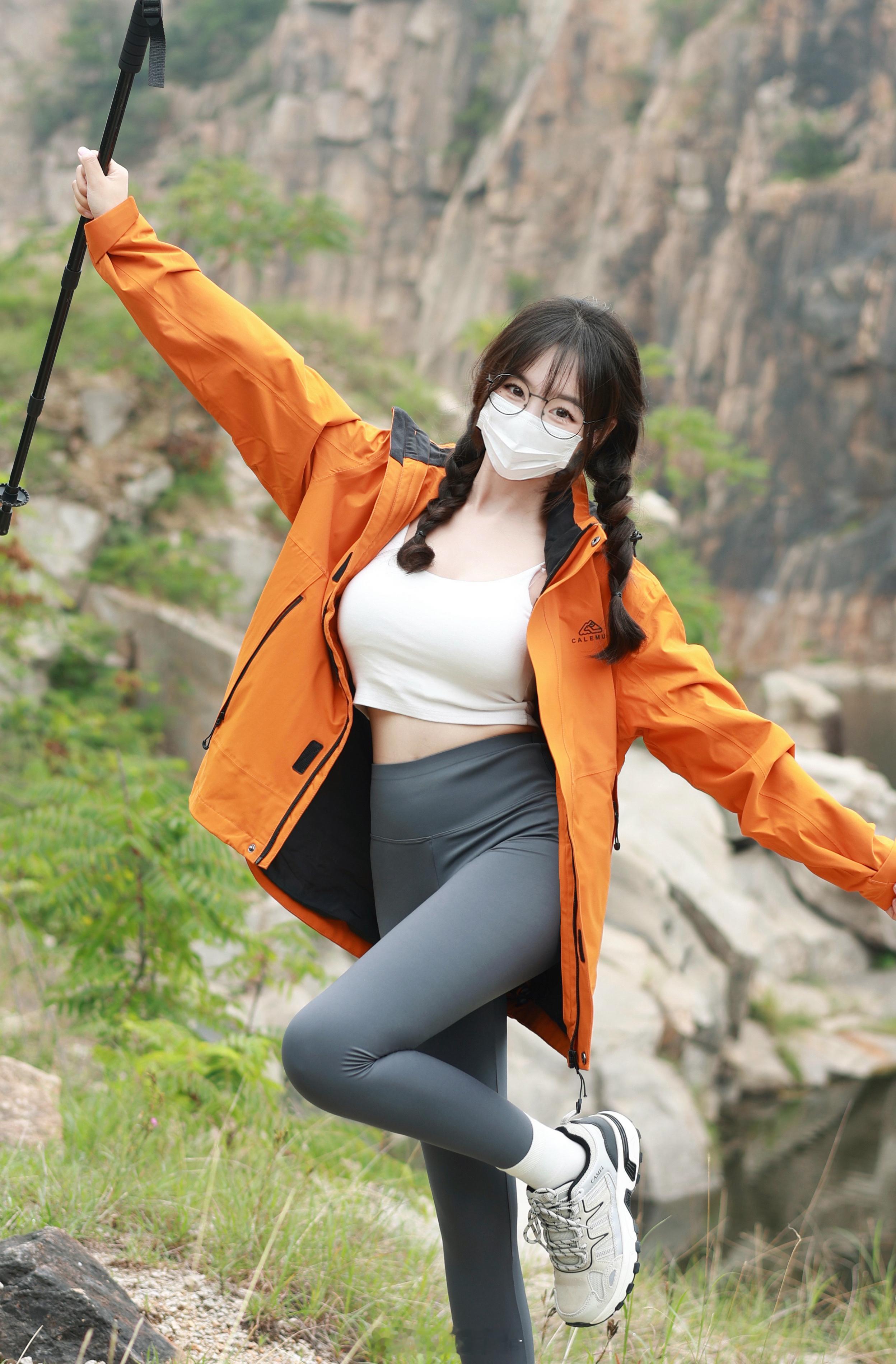 山不来见我 我自去见山 ​​​