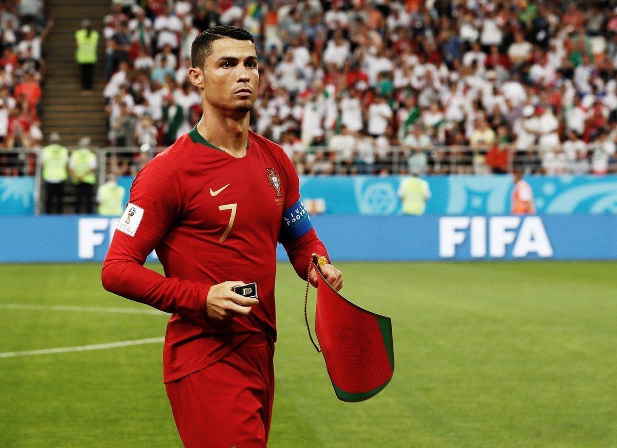 C罗点赞FIFA想把世界杯送给阿根廷 格局直接拉满！即便不是自己站上决赛舞台，C