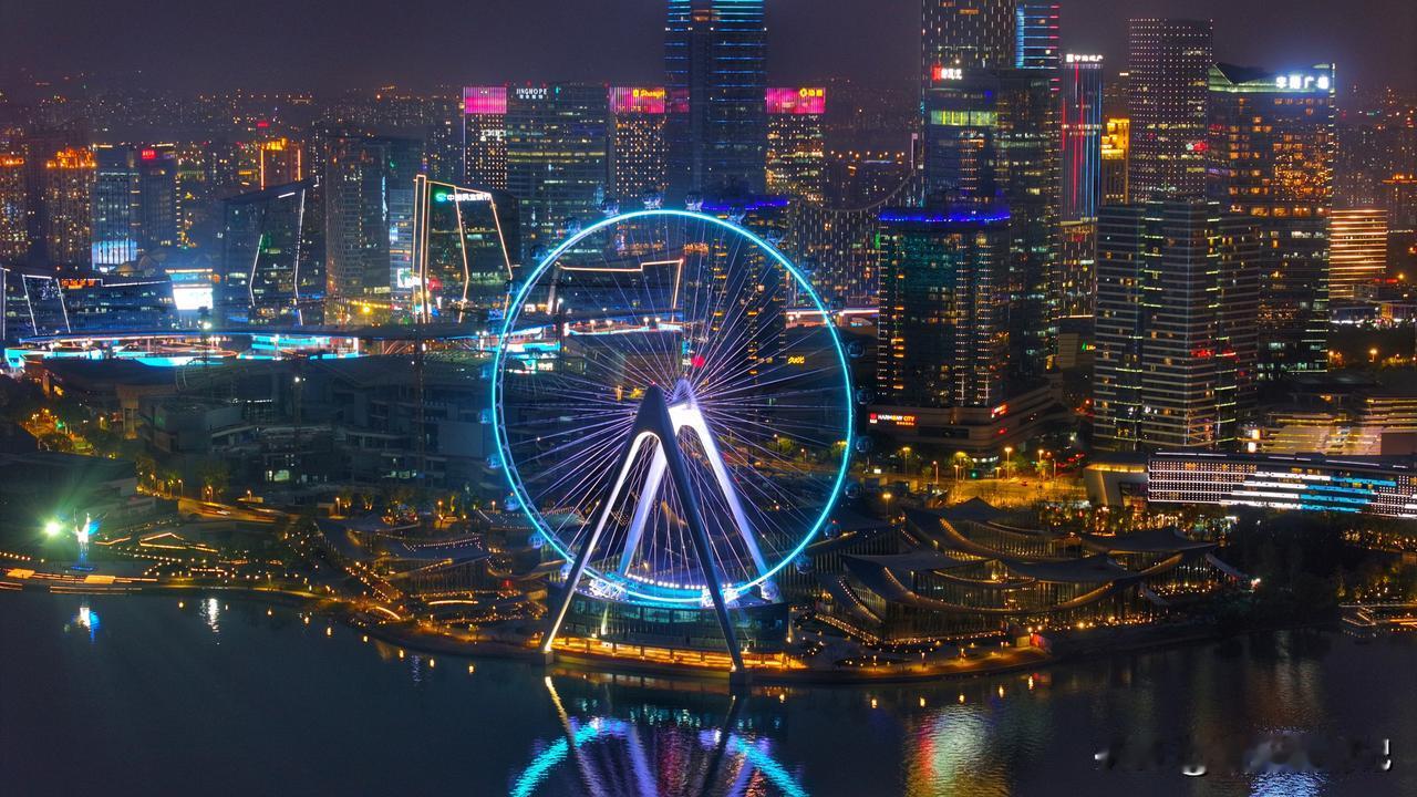 发一张你所在城市最美的夜景照片苏州金鸡湖夜景