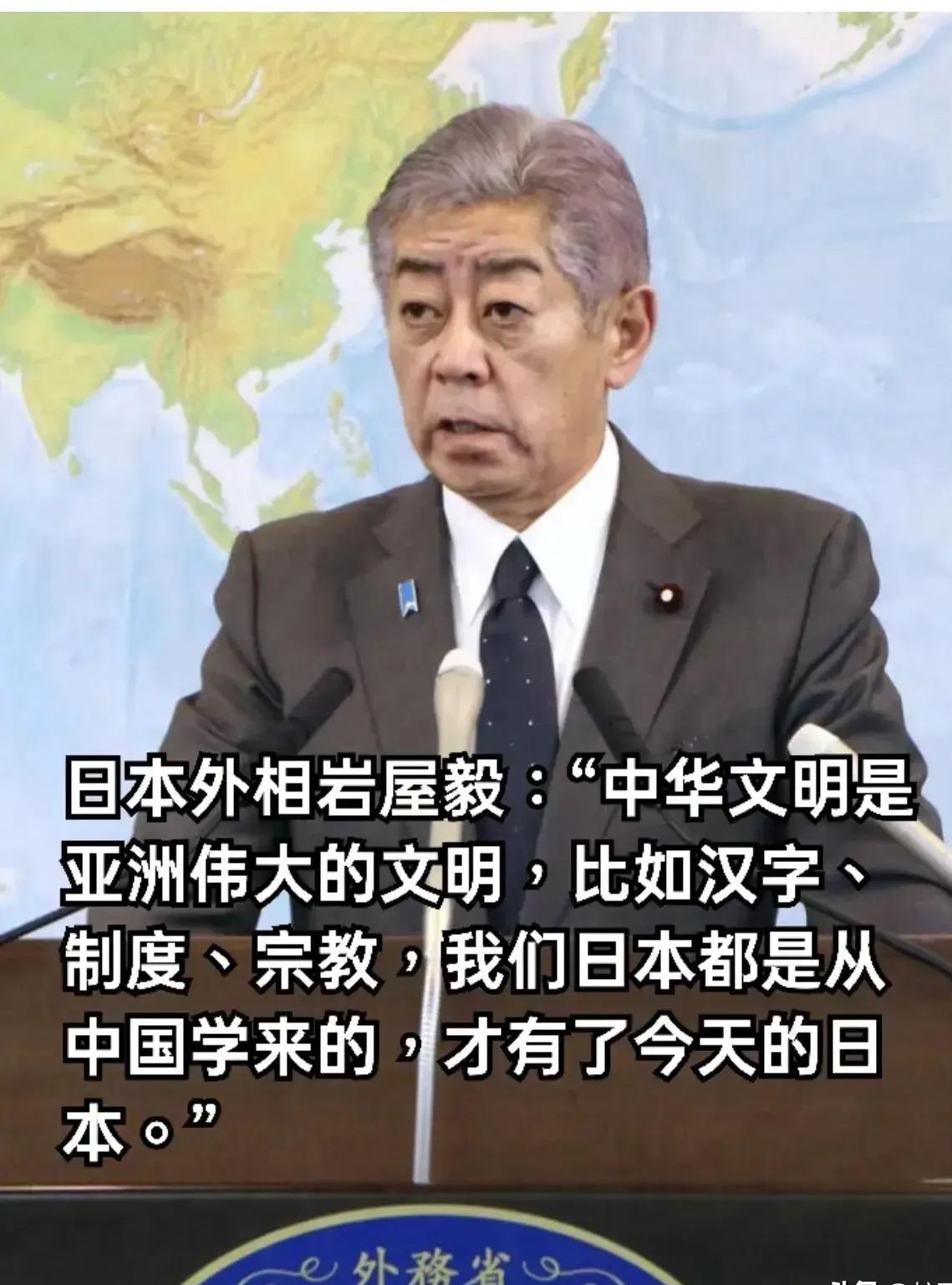 日本这是转弯把方向盘都打冒烟了
六代机一出，都变得和蔼可亲了，日本外相岩屋毅最近