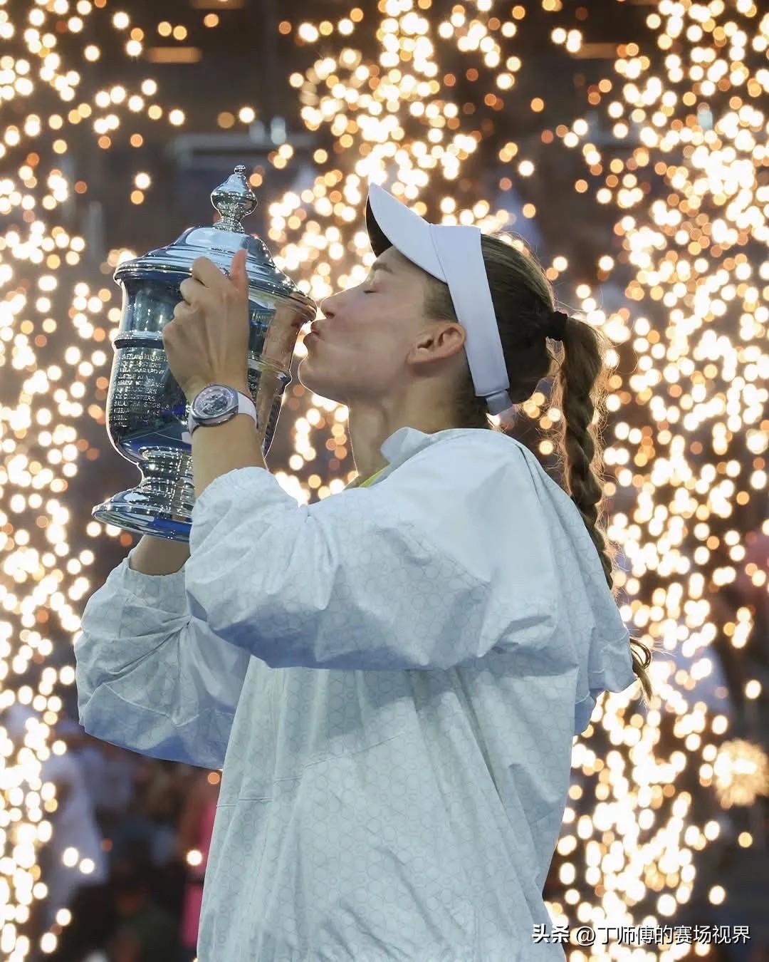 WTA现役大满贯女单冠军（截至2026年美网女单女单决赛后）：
🇺🇸 小威2
