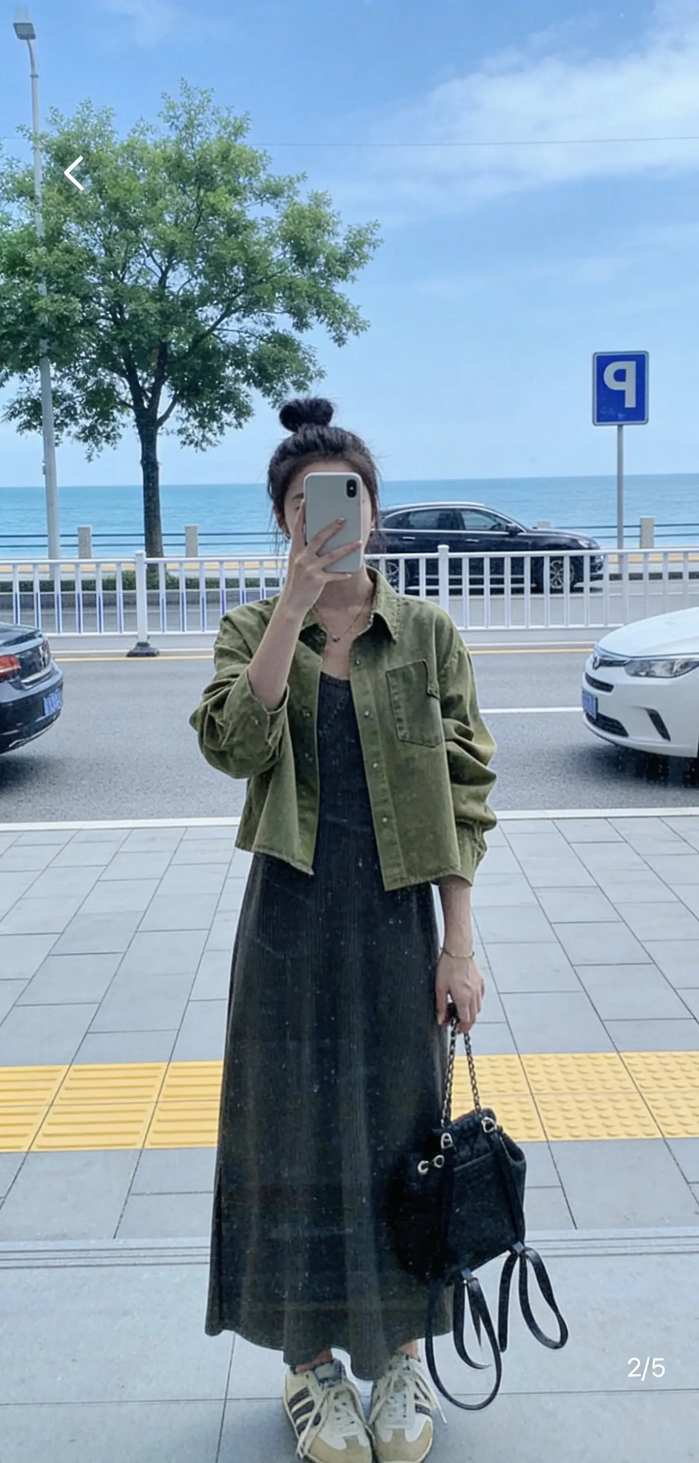 不抱怨生活的苦，也不炫耀拥有的甜，在自己的世界里安静，自在，不受约束...