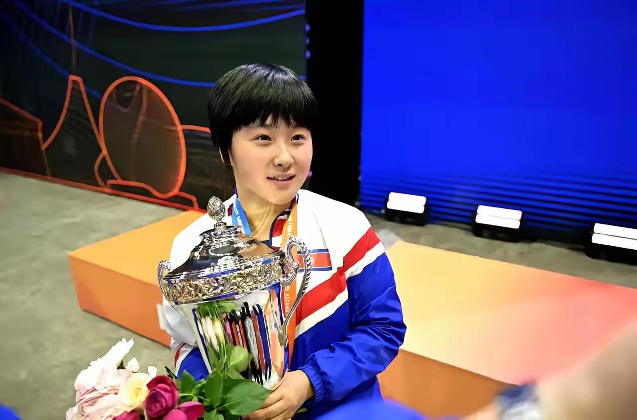 小蘑菇覃予萱3：1淘汰日本早田希娜！晋级16强！爆了一个大冷门！一战成名！

