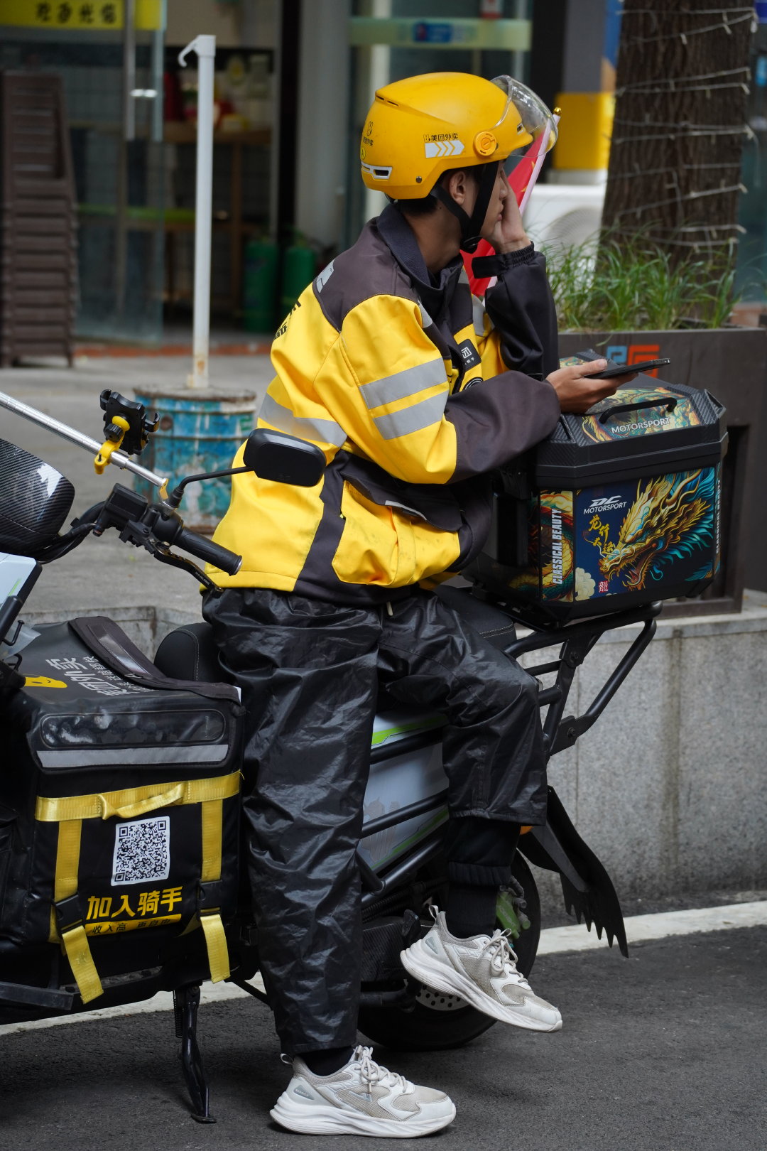 美团官方雨裤还是很不错的 