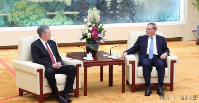 美国突然甩出重磅制裁令！

就在华盛顿各路媒体疯狂炒作 "特朗普 5 月中旬访华