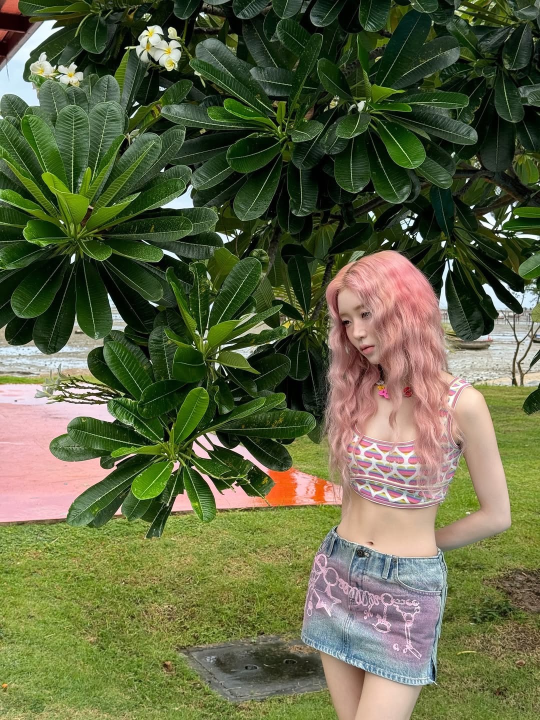 STAYC 裴秀珉 💗🌴🌊🌸 ​​​
