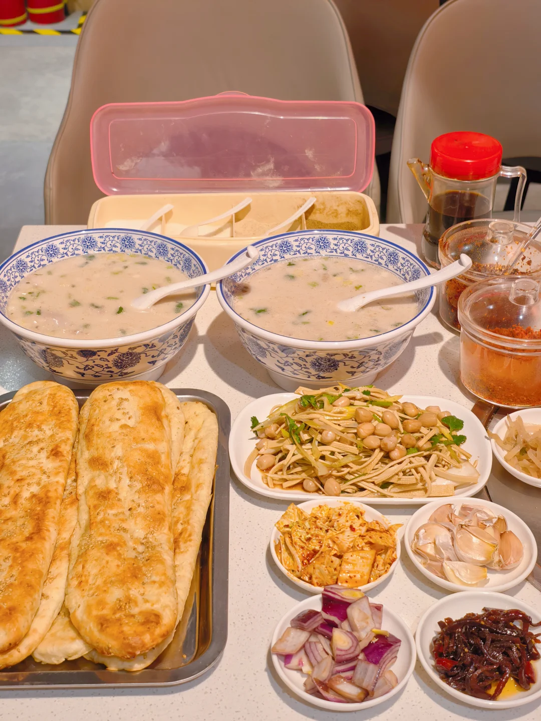 这碗羊汤真的能无限续！