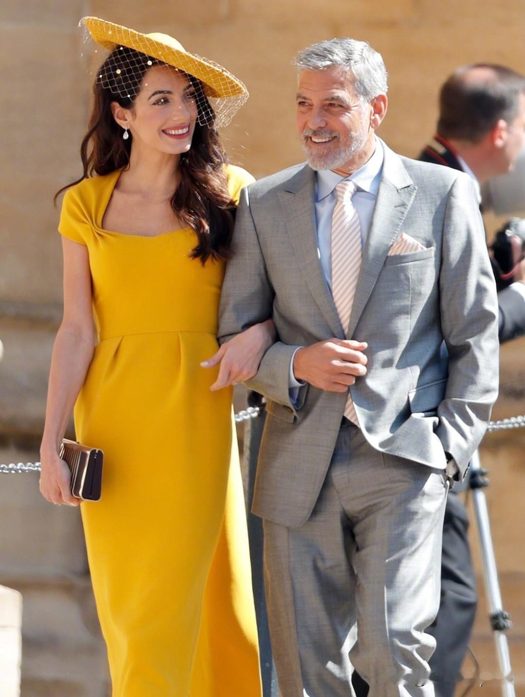 乔治·克鲁尼年轻时候那张脸，说是好莱坞“公共财产”都不夸张，多少人是看着《急诊室