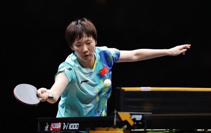 王曼昱vs佐藤瞳恭喜王曼昱，从亚运会三冠王到中国大满贯二冠王，18天5个冠军，太