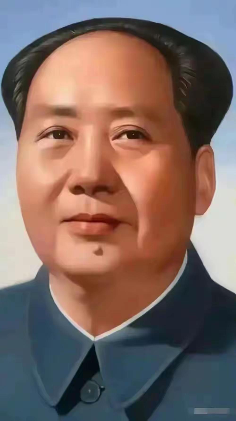 你敢信吗？一位建立新中国的伟人，穿了20年的睡衣上竟缝了73个补丁，直到实在无法