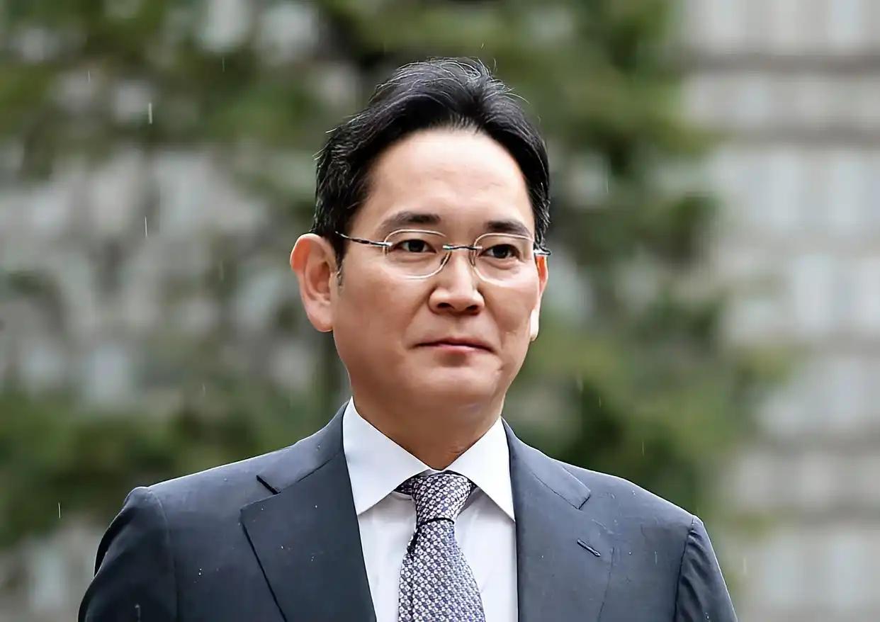 三星移动业务出现史上首次季度营业亏损，同时其在中国智能手机市场份额跌至 0.1%