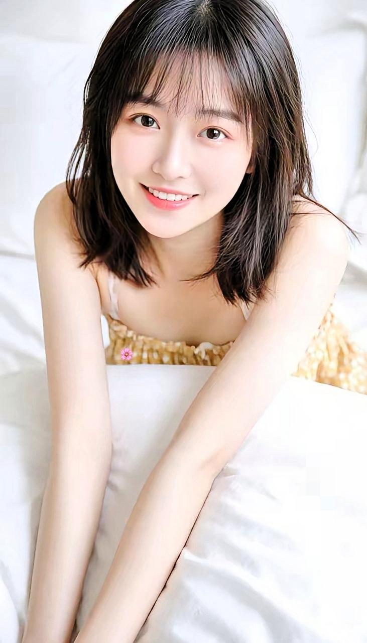 不管是女人还是男人，
在床上，都不太喜欢，
一本正经的人。毕竟床上那点事儿，
