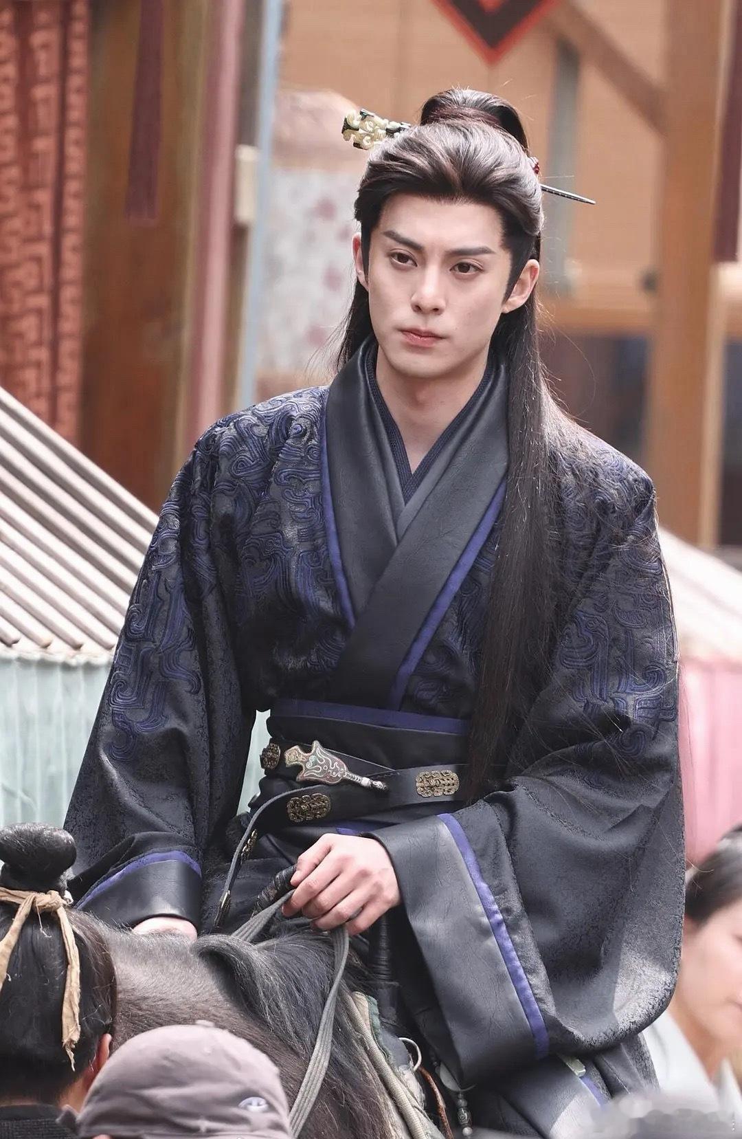 王鹤棣的颜值现在是怎么了怎么越来越回去了 