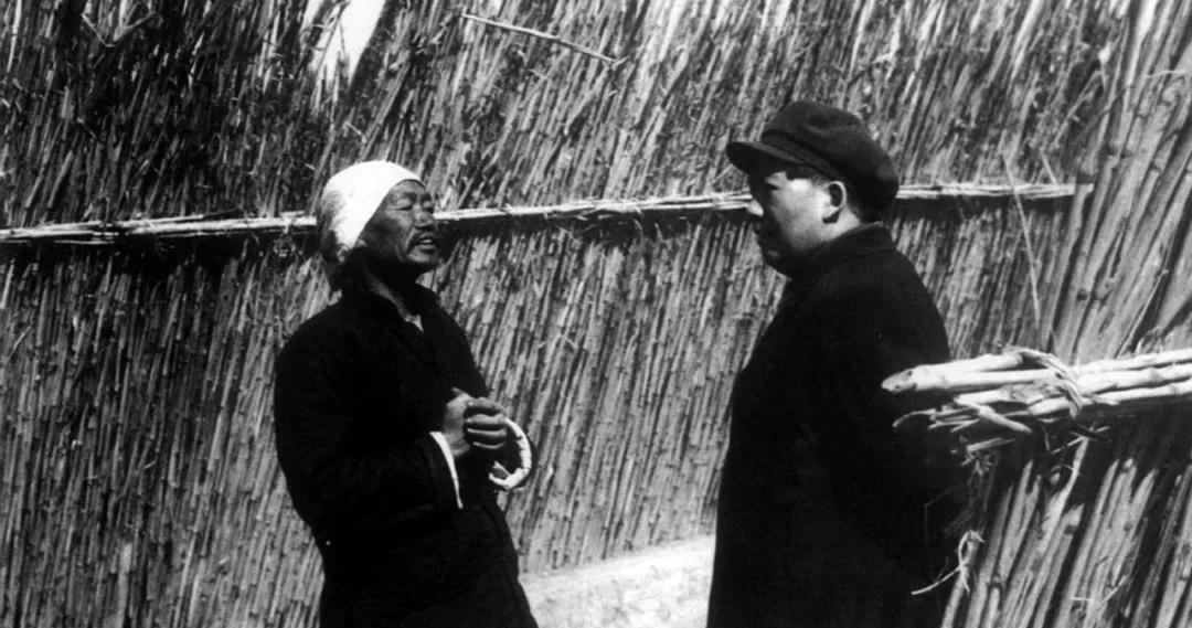 1949年北平黑帮势力猖獗，老鸨依仗后台口出狂言，毛泽东明确要求坚决予以铲除
1