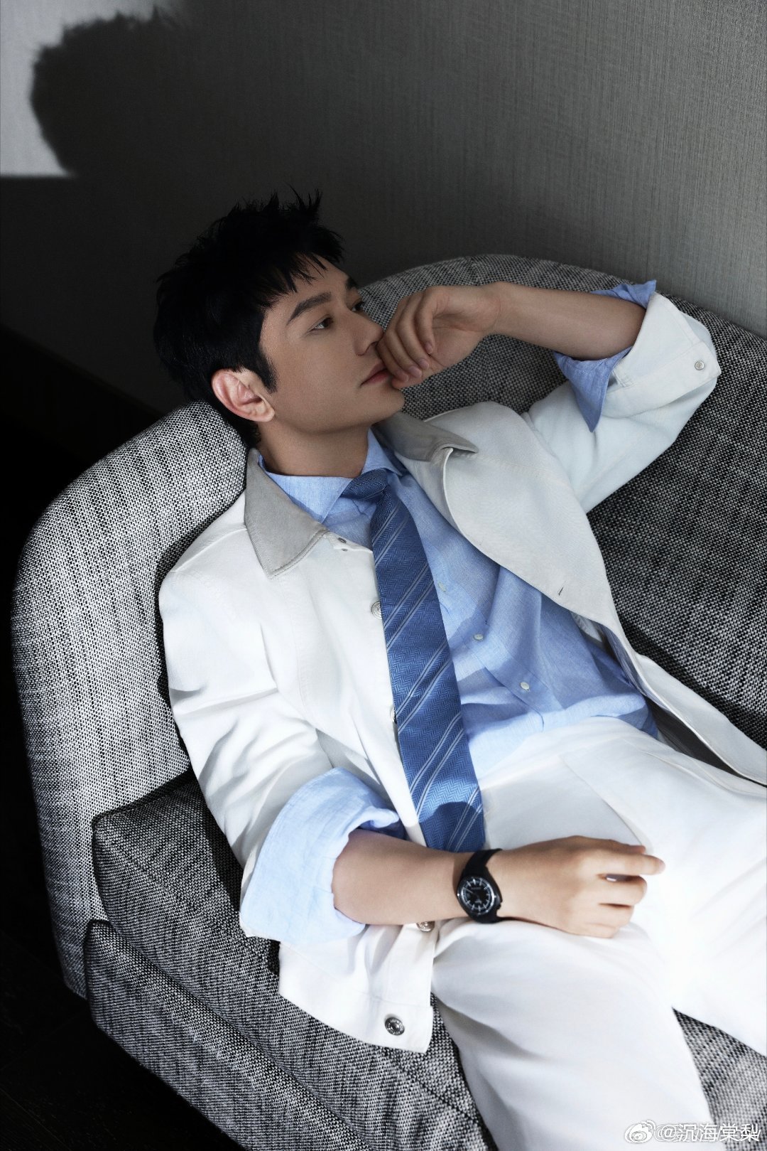 黄晓明黄晓明的高情商又发力了山东人的真诚大方造就他舒服的待人方式，说话周全不尖锐