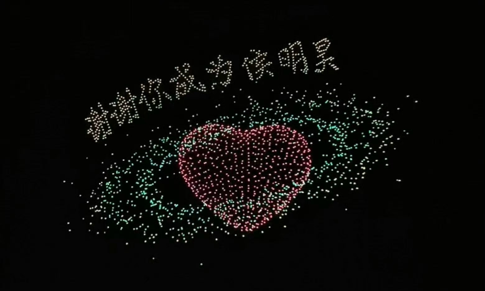 生日快乐！谢谢你成为侯明昊，坚守本心，活成独属于自己的模样～  很有感触