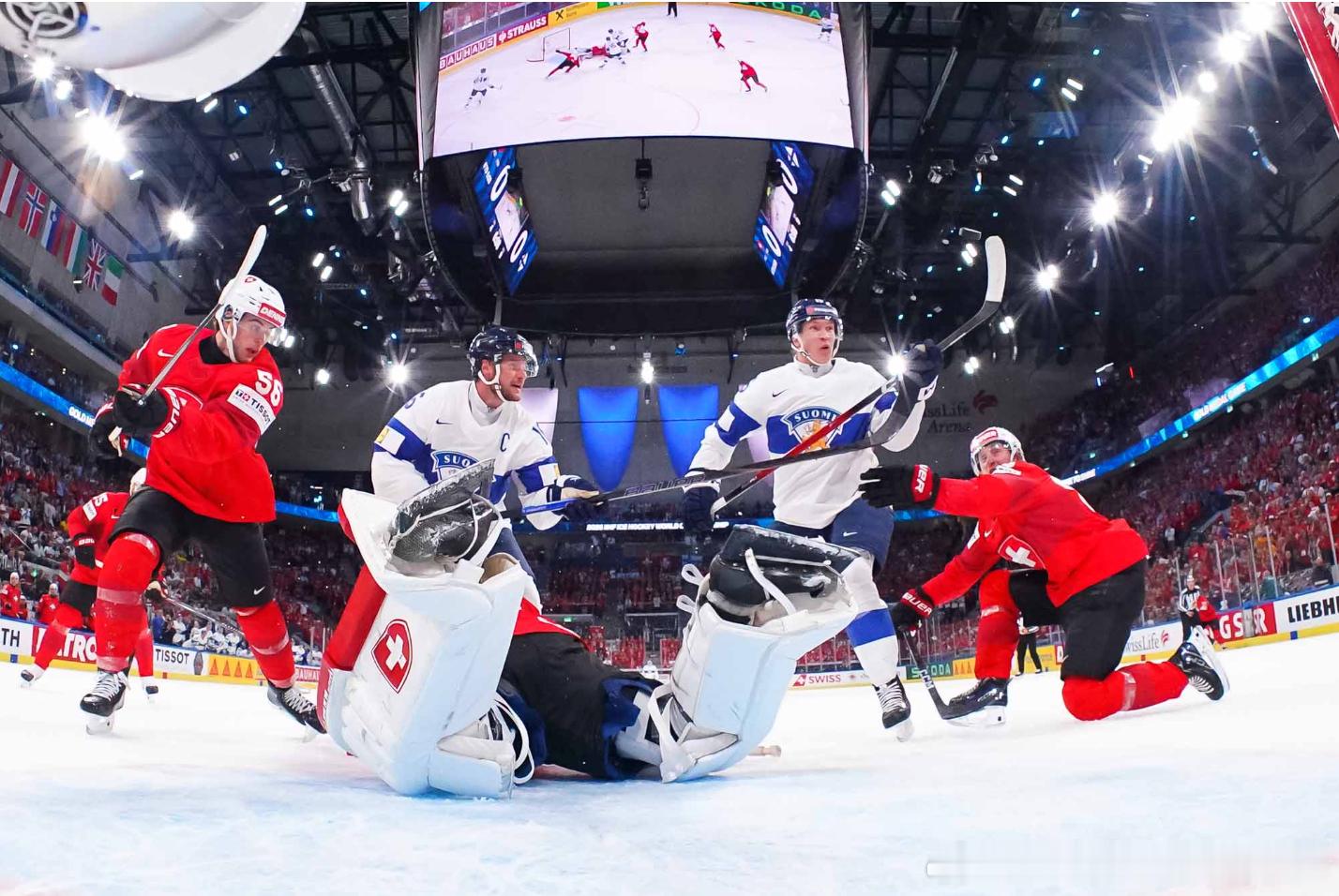 今日IIHF说明书 ——高杆🏒“高杆击球”(High-Sticking the
