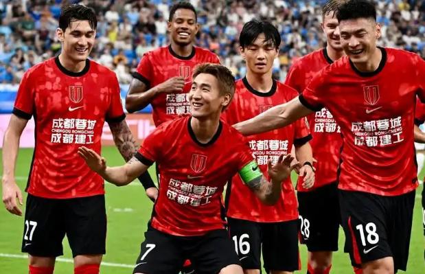 北京时间7月5日，明天的中超联赛17轮进行最后两场比赛：

第一场19：00，青