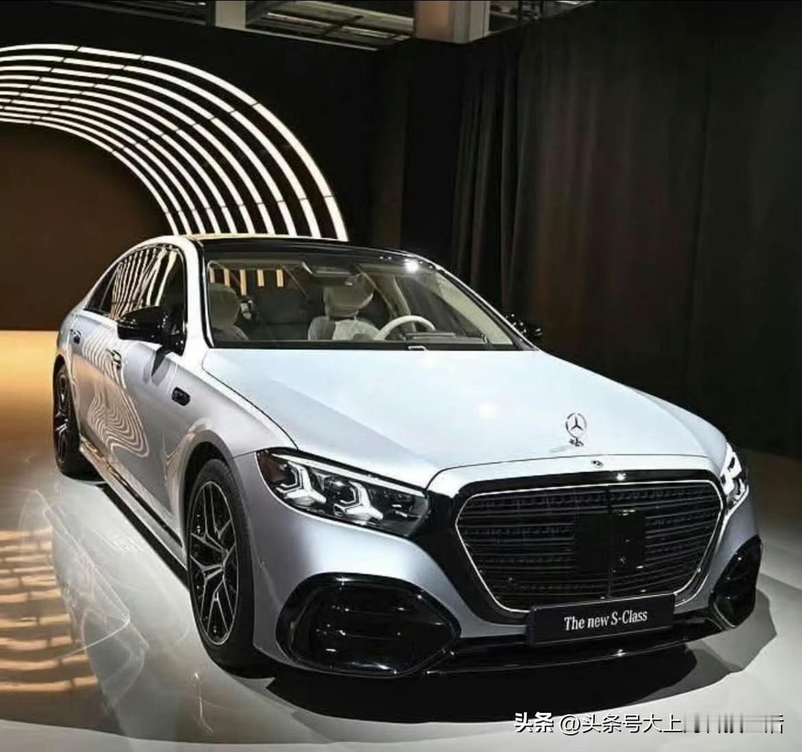 奔驰中改新S曝光！[哆啦A梦吃惊]
这次的图很真了
大黑嘴气势上来了，但老板们的