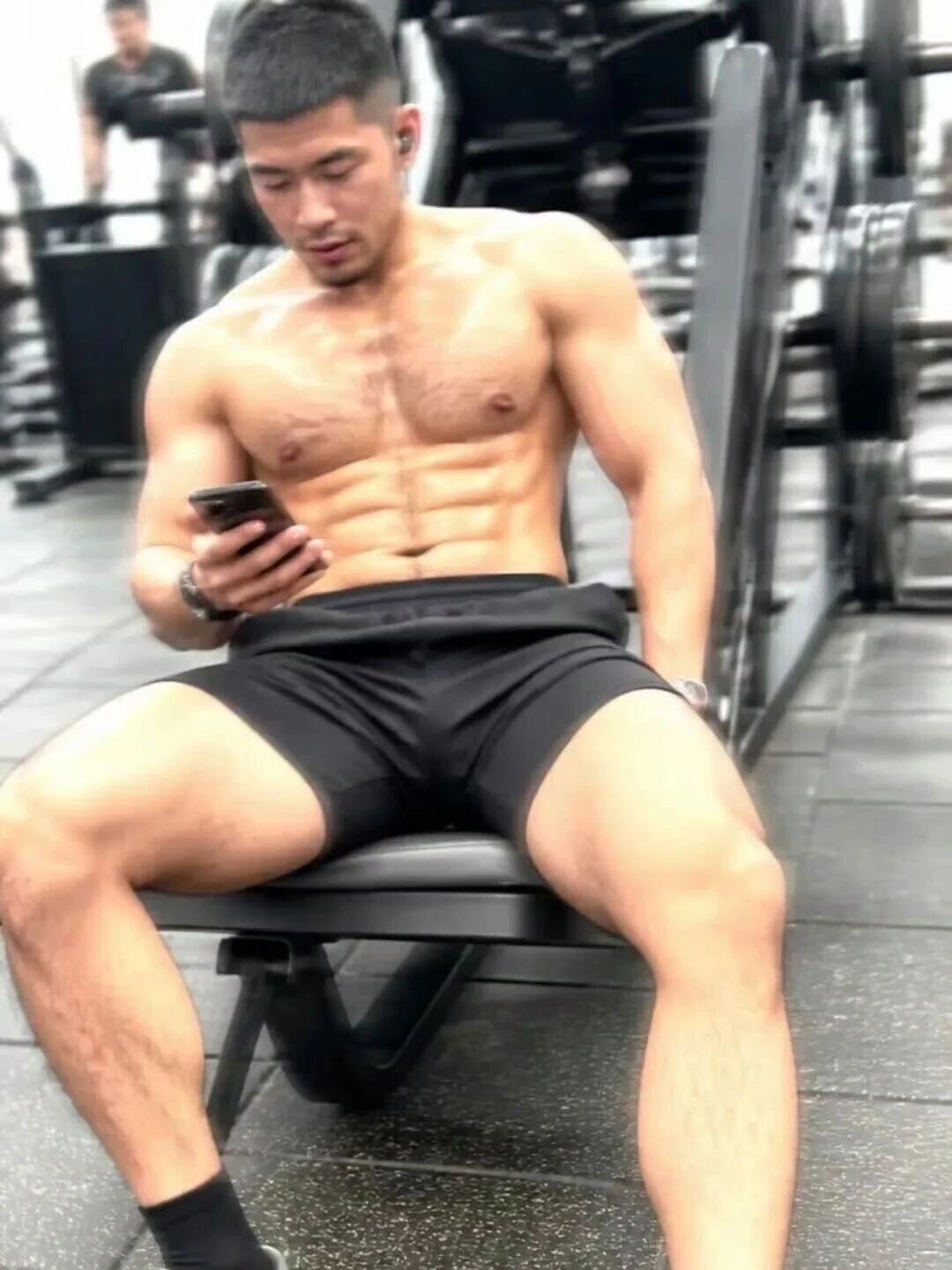 以热爱为刃，以坚持为旗，云间的光芒，自带万丈锋芒。 ​​​