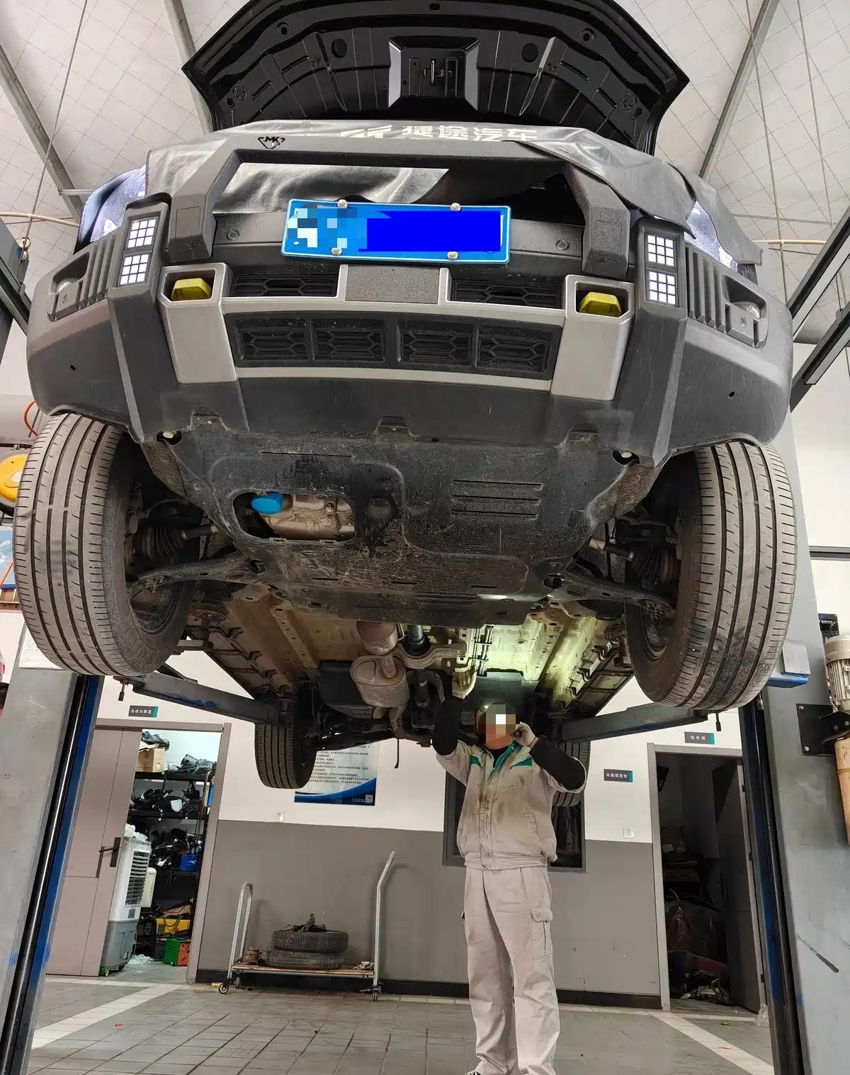 汽车的底盘有没有必要装护板？我的观点就是，如果你所在的地区烂路多一点，是有必要装