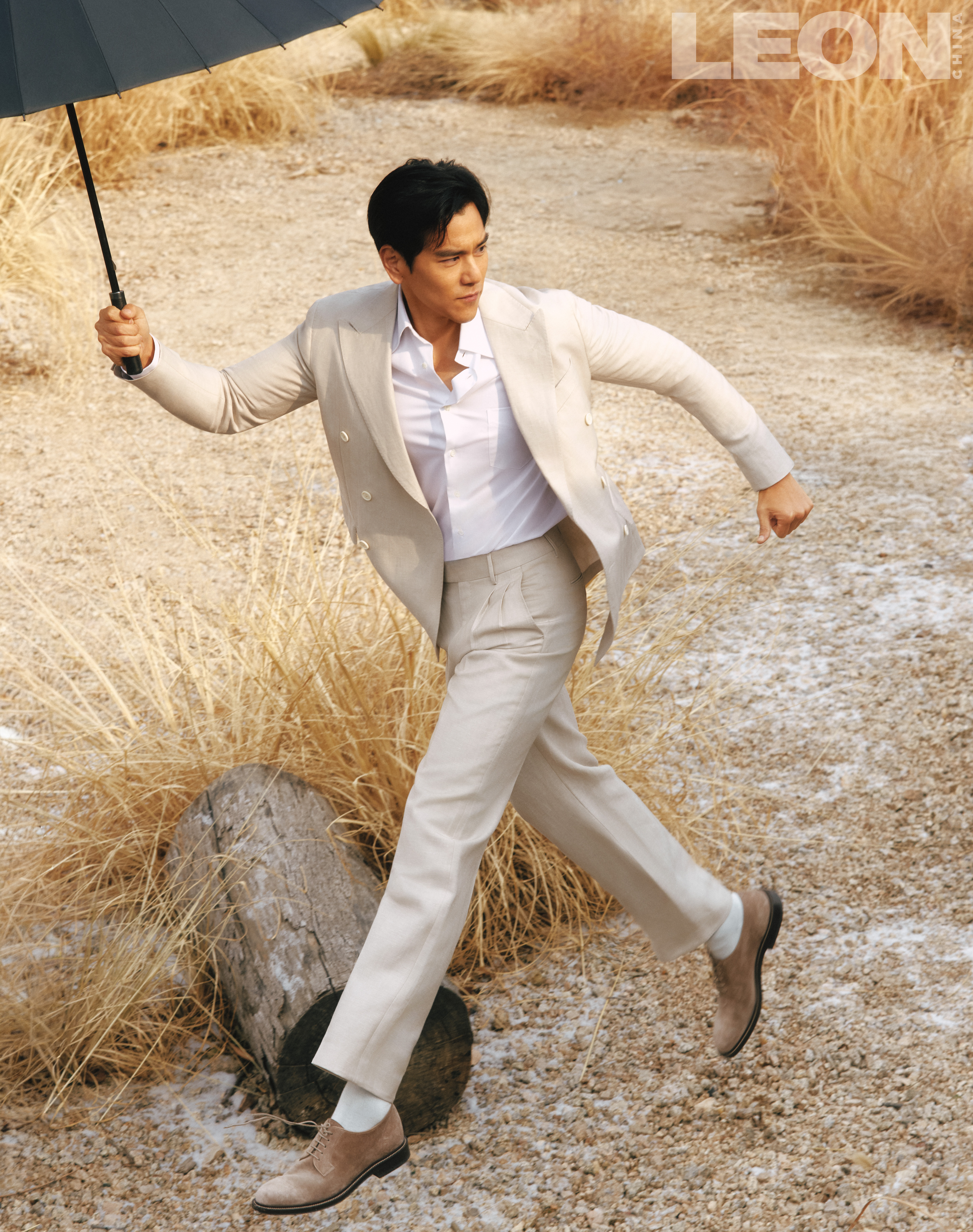 彭于晏LEON中文版二月刊封面彭于晏野生质感大片彭于晏登封LEON中文版二月刊，