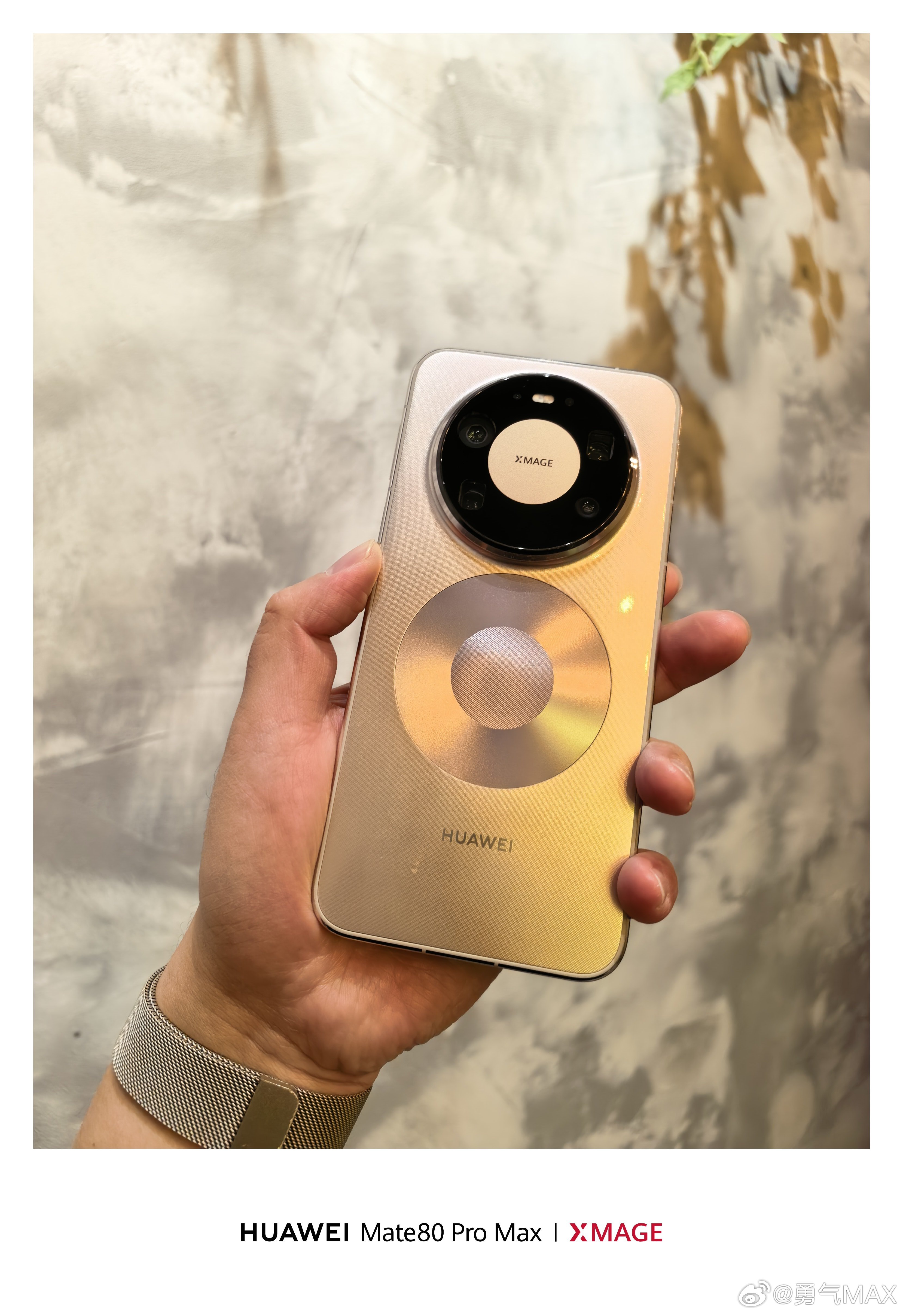 华为Mate80销量国产第一  实至名归前两个月Promax都没发力芯片产能放开