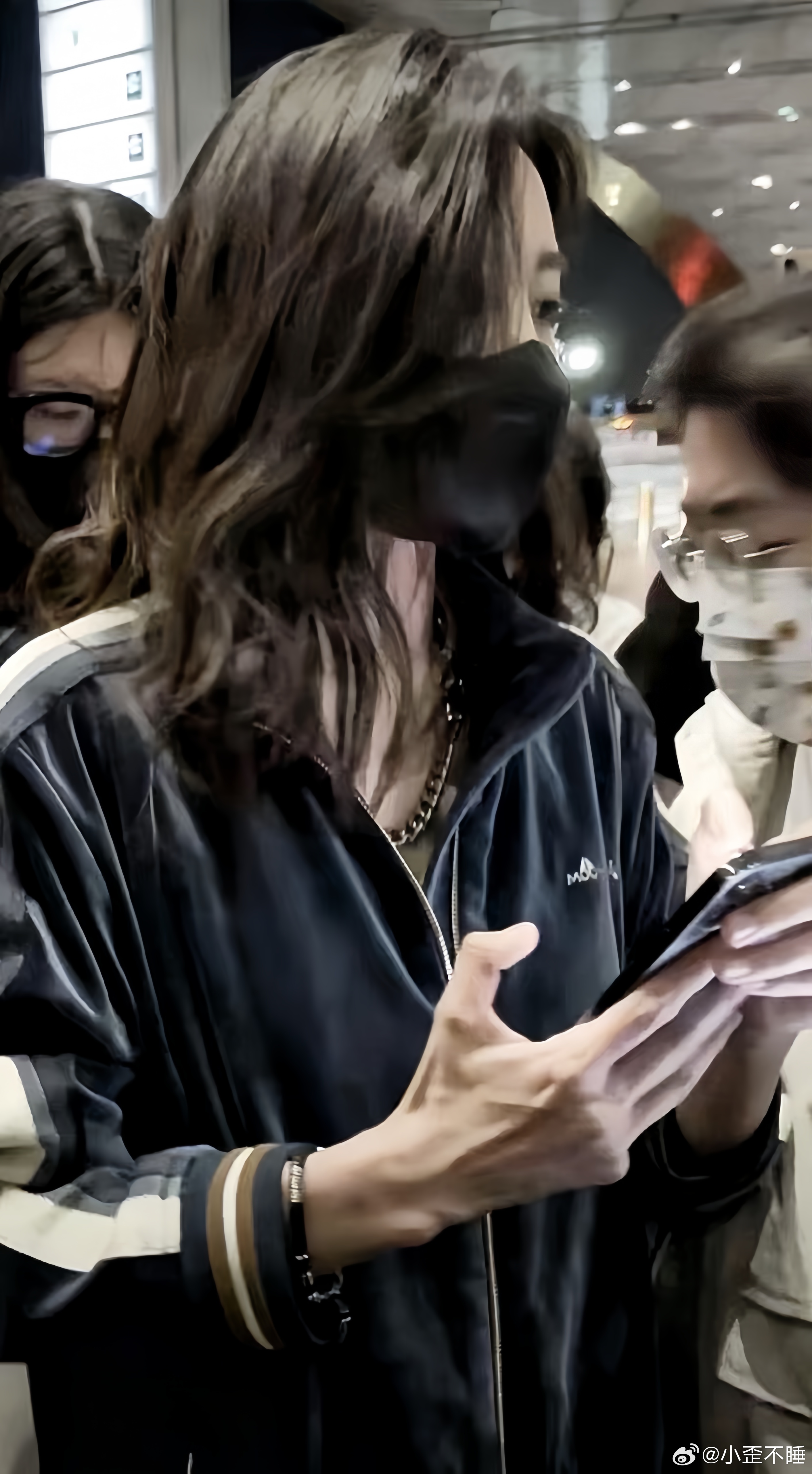 对 我们手控是这样的我好爽吧