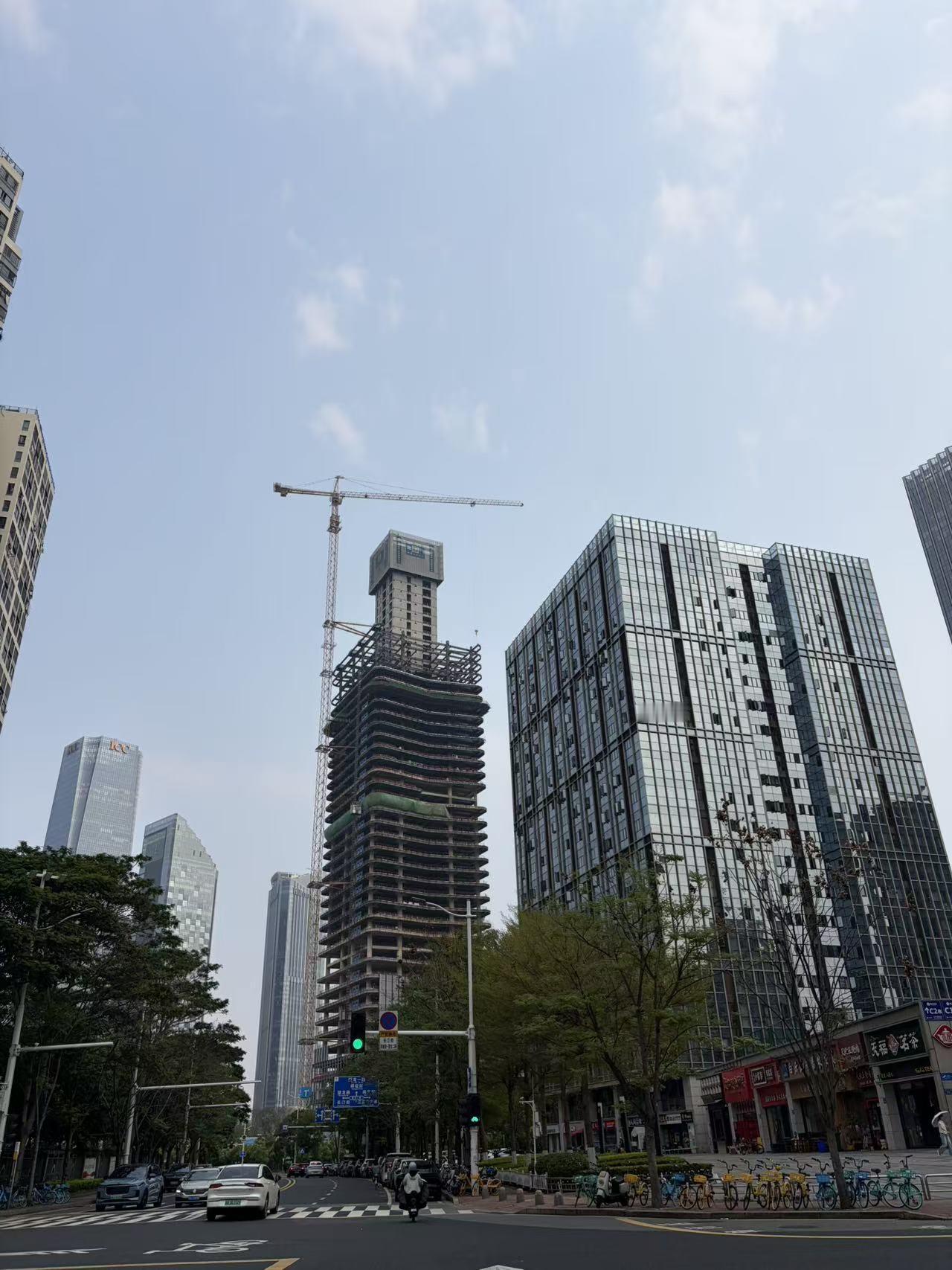 去年福州常住人口增至852.1万人，在全国人口整体放缓背景下仍净增2万，城市吸引