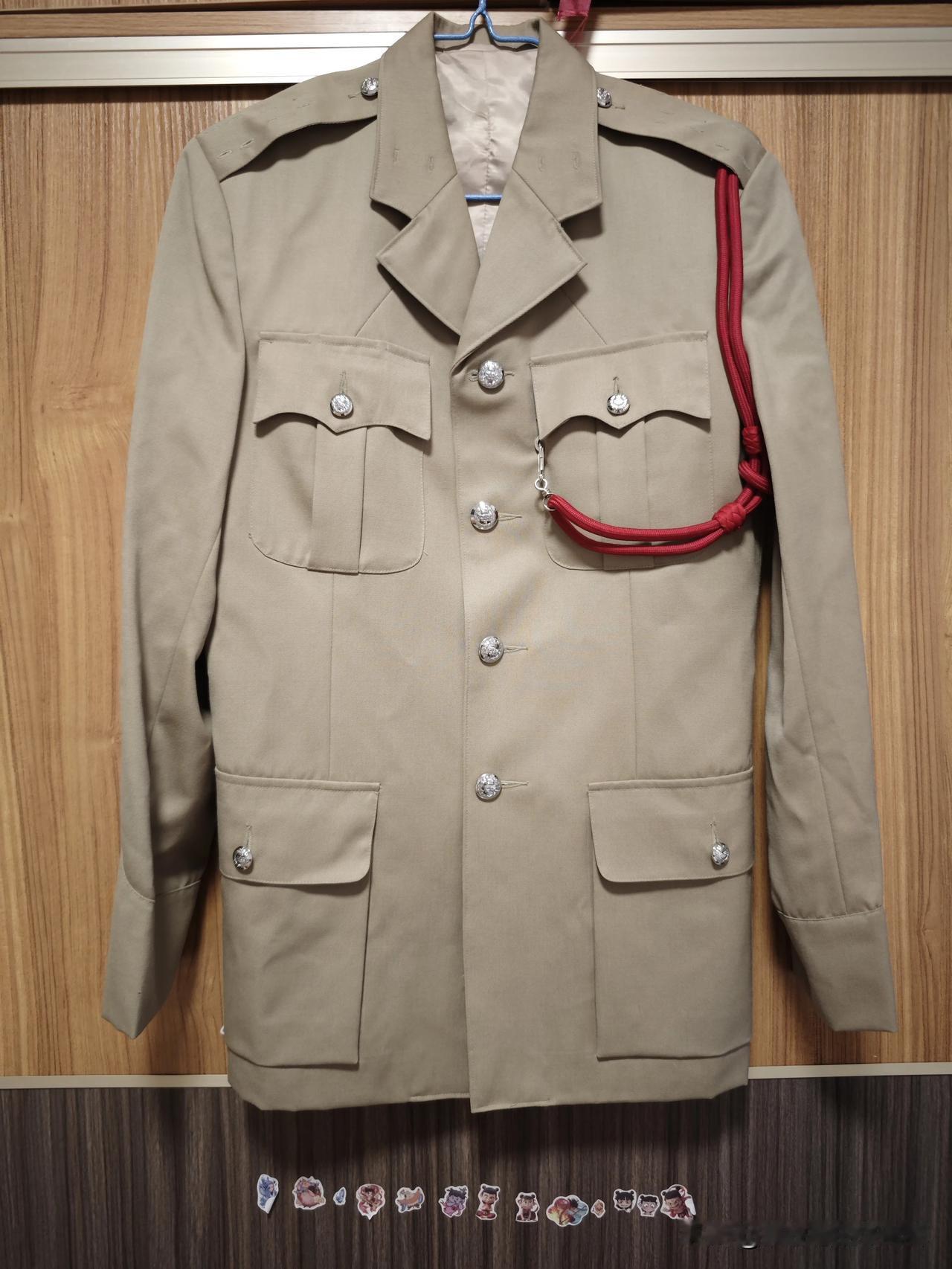 我收藏的老旧物品小时候爱看港产片，记忆中有许多香港警察高级警官的形象，今天圆了其