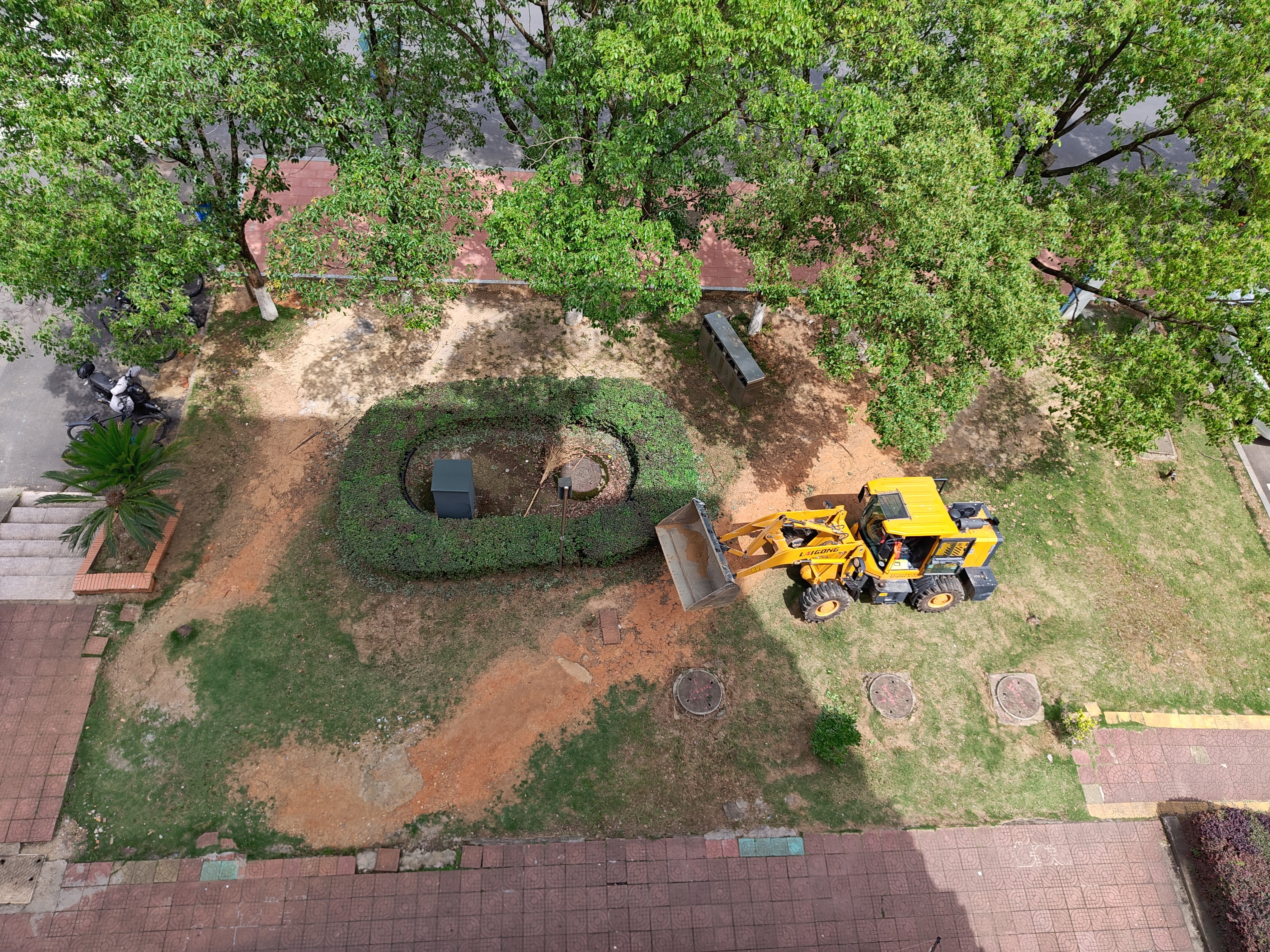 那么好的午休时间，你在下面施工，吵死了[泪] ​​​