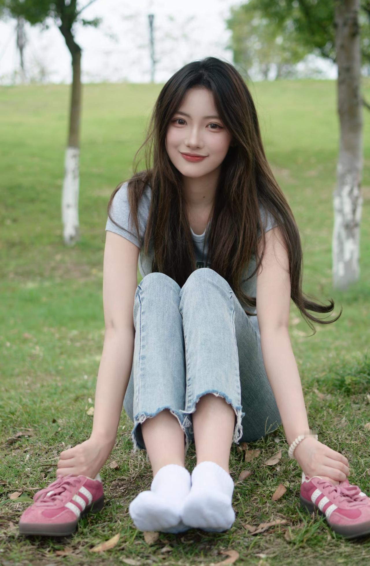 当然是白袜最好看女生穿什么颜色的棉袜最好看女生穿棉袜好看吗 棉袜 你们有没有闻袜