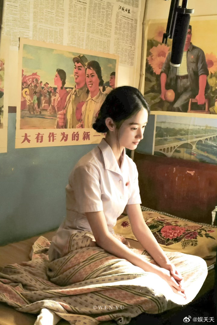 吴镇宇说郭晓婷脸上有故事了无限超越班以前可能是“好看”，现在是“好看且耐看”。郭