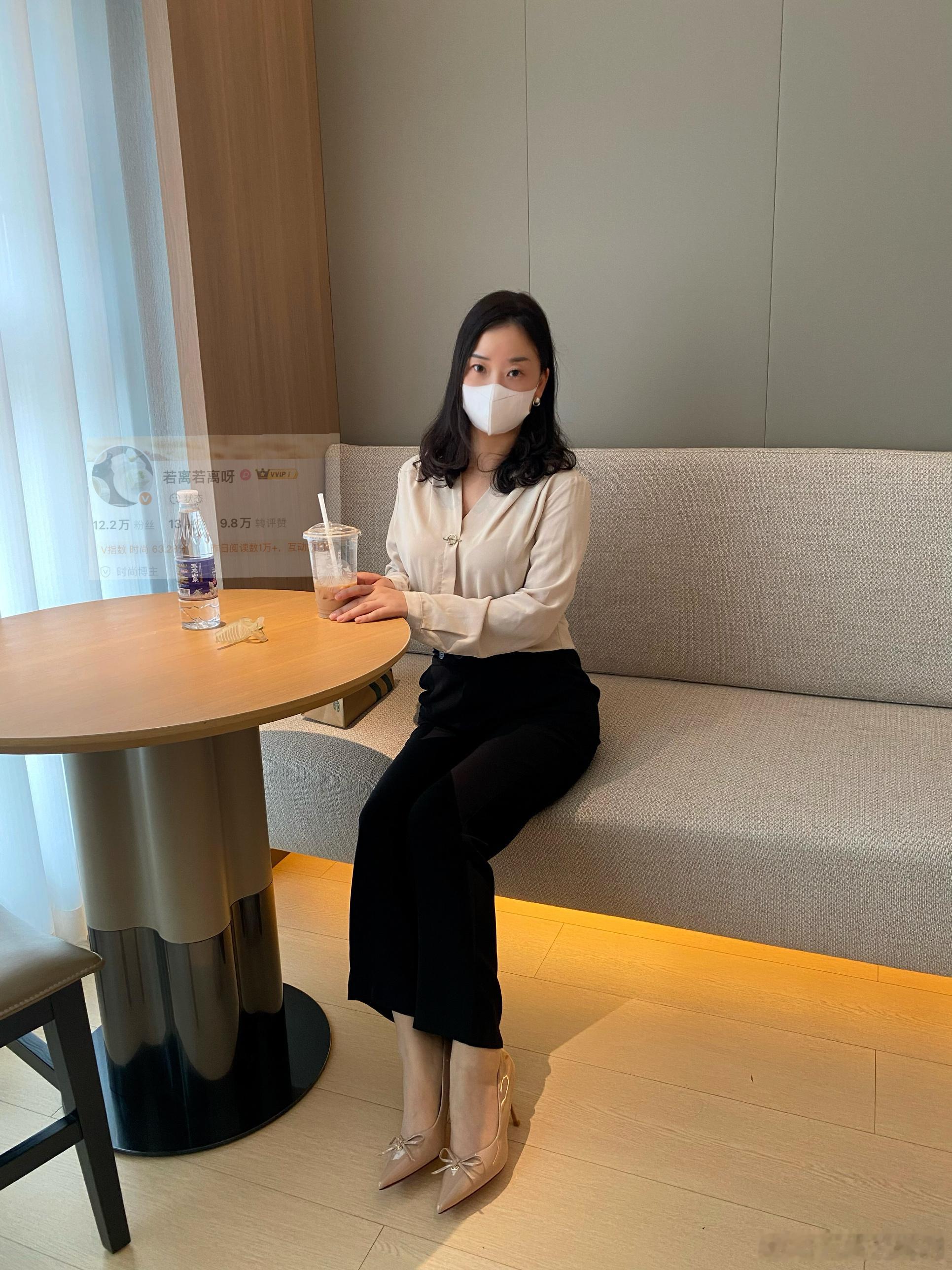 比起裙子的柔，更爱裤装自带的松弛气场西裤ootd每日穿搭出差穿搭