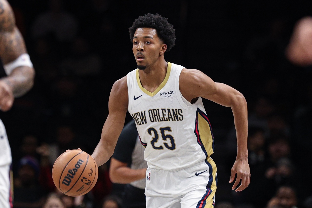 HoopsHype报道，要想得到年仅25岁且合同签至2028-29赛季的墨菲，可