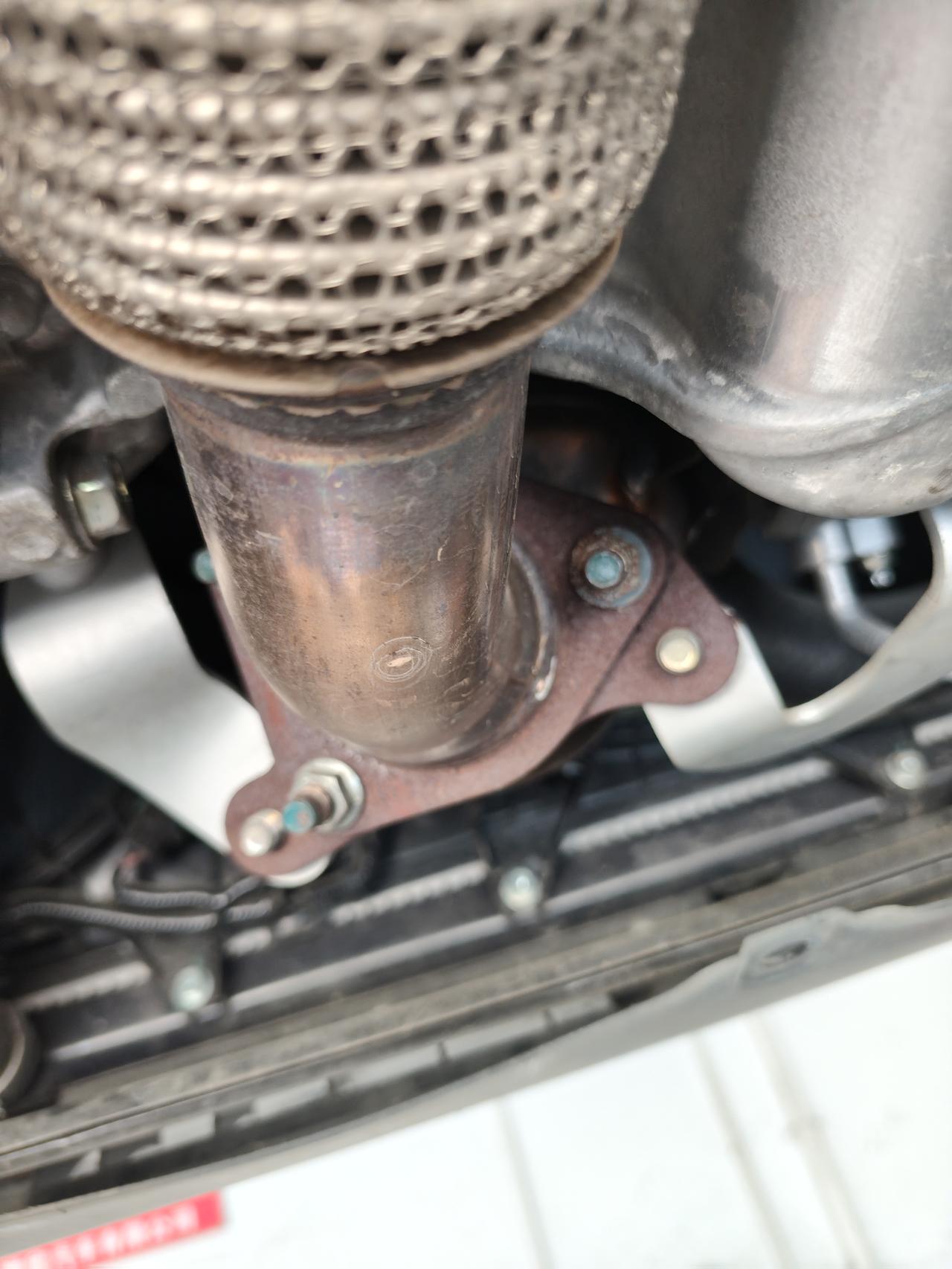 今天车已经到了50000km了，又要到保养的时间了，选择去4s店进行保养。

车