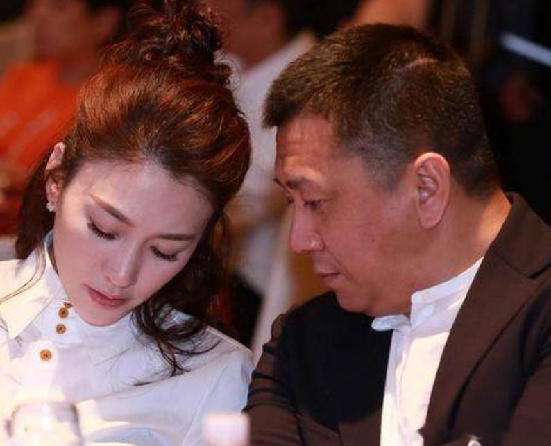 曝李小冉徐佳宁离婚热点观点﻿ 李小冉被曝秘密离婚！“五个亿随便作”的神仙爱情，也
