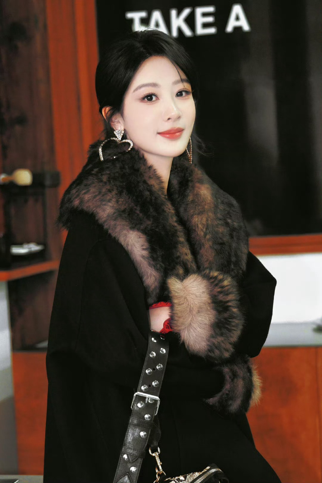 杨紫杨紫董竹君 yz杨紫玉兰花开君再来 想到早期的你 我总有流不完的泪【杨紫玉兰