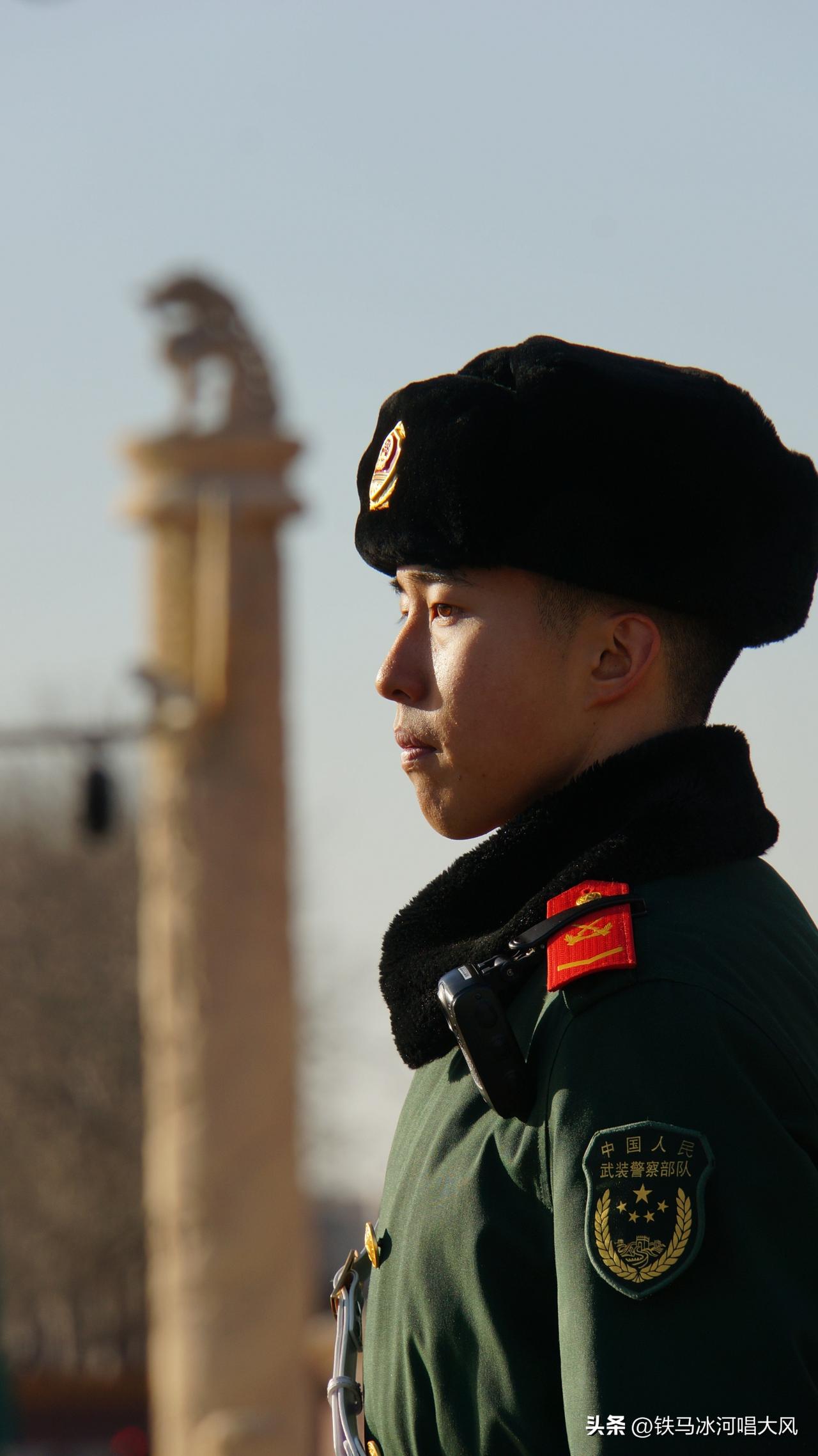 越看越喜欢的一张摄影作品，什么样的标题配得上？尤其是在美西方虎视眈眈盯着种花家的