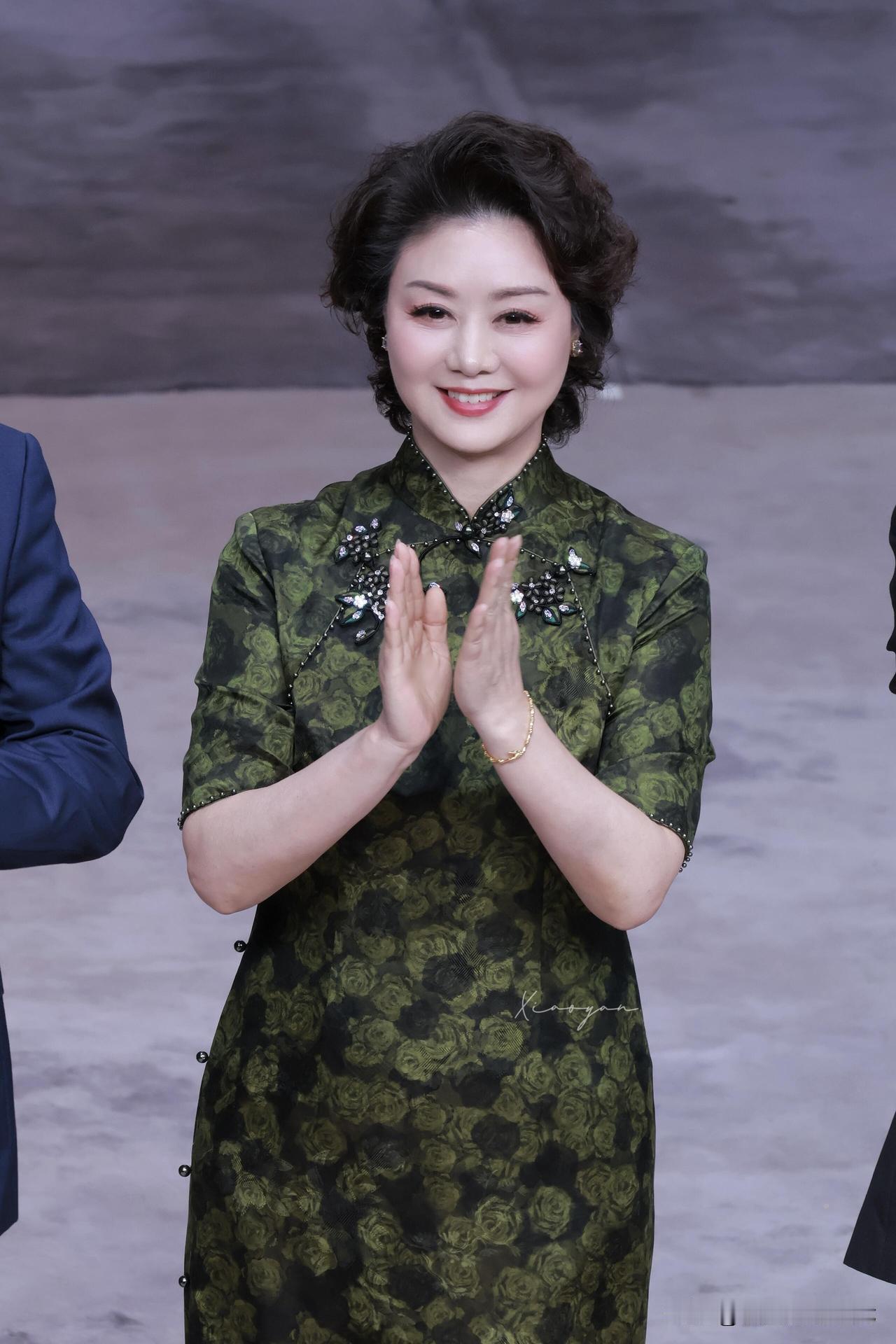 李胜素