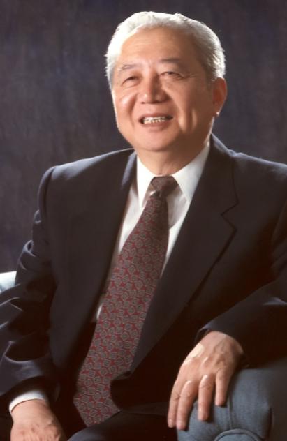 2001年，美国将一批淘汰的机器高价卖给中国，导致我国亏损好几亿，就在美国准备看