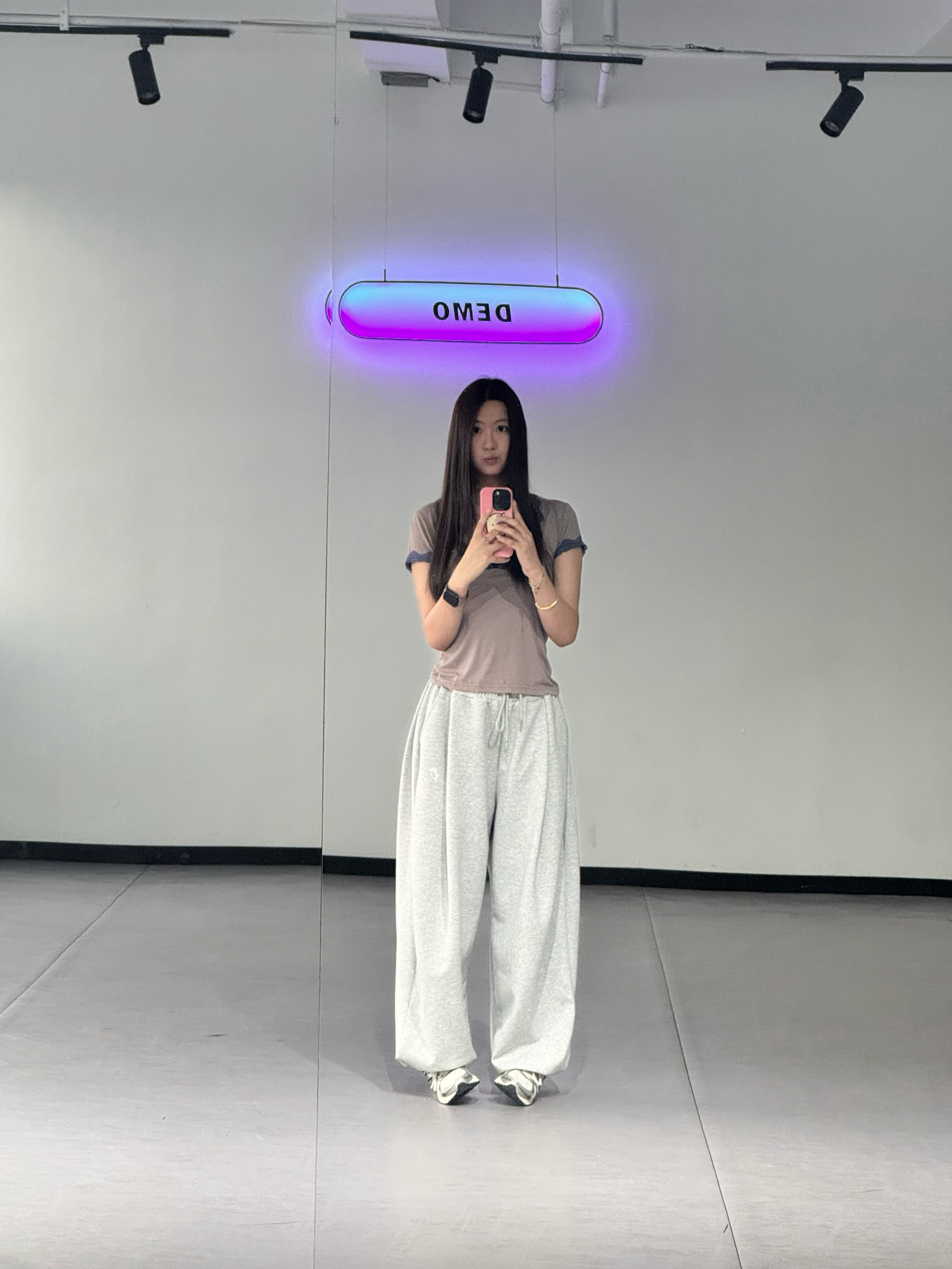 今天没有舞搭子