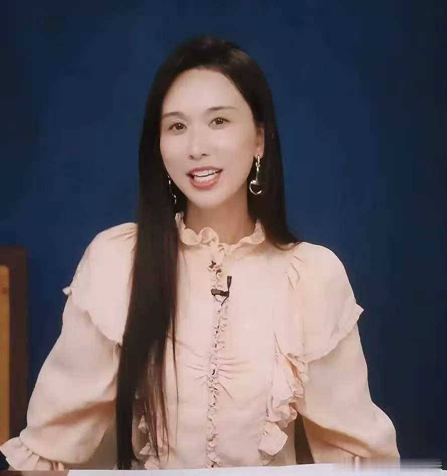这竟然是林志玲林志玲 脸 这竟然是林志玲，志玲姐姐的脸怎么了？感觉面相都变了！ 