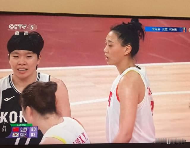 女篮也倒了！三分13中0+18次失误 中国篮球同一个死法 该推倒重来了